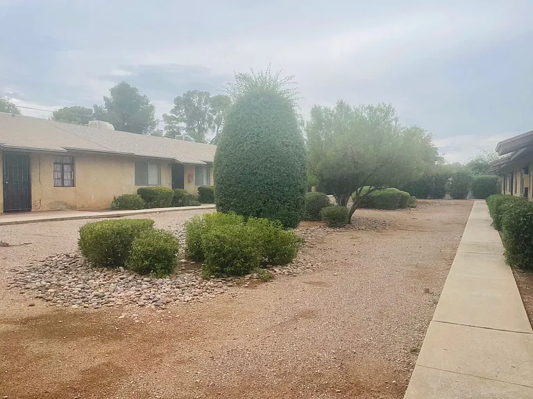 3501 N Country Club Rd #AJ — Photo 10