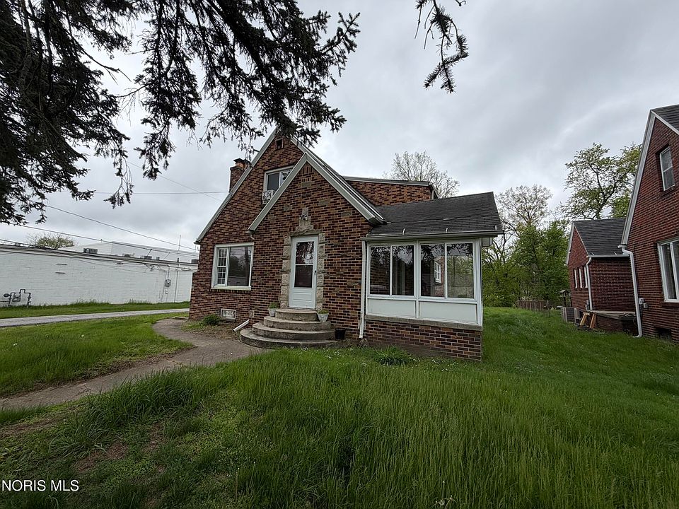 1st image of 4705 W Bancroft St