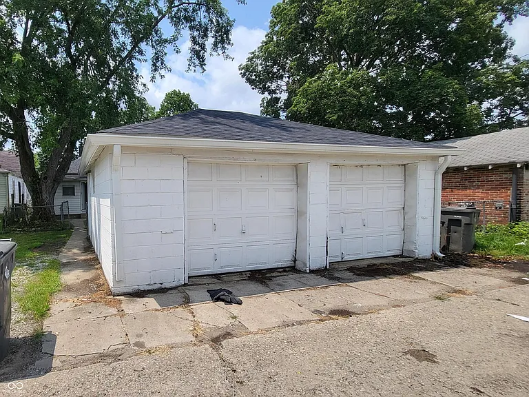 1527 N Chester Ave — Photo 16