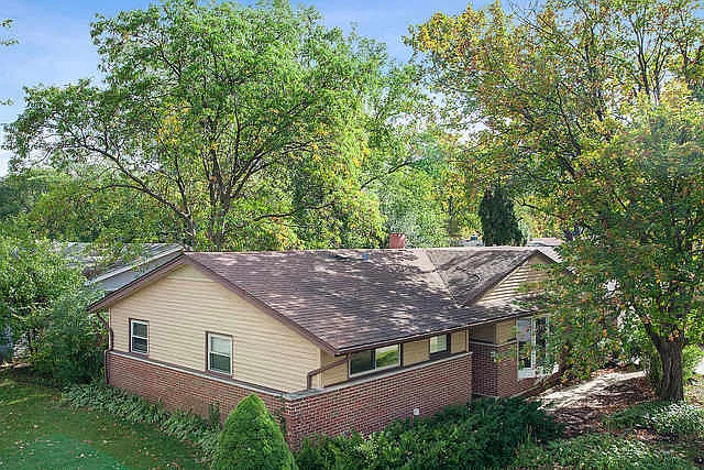 201 Willow Ln photo 1