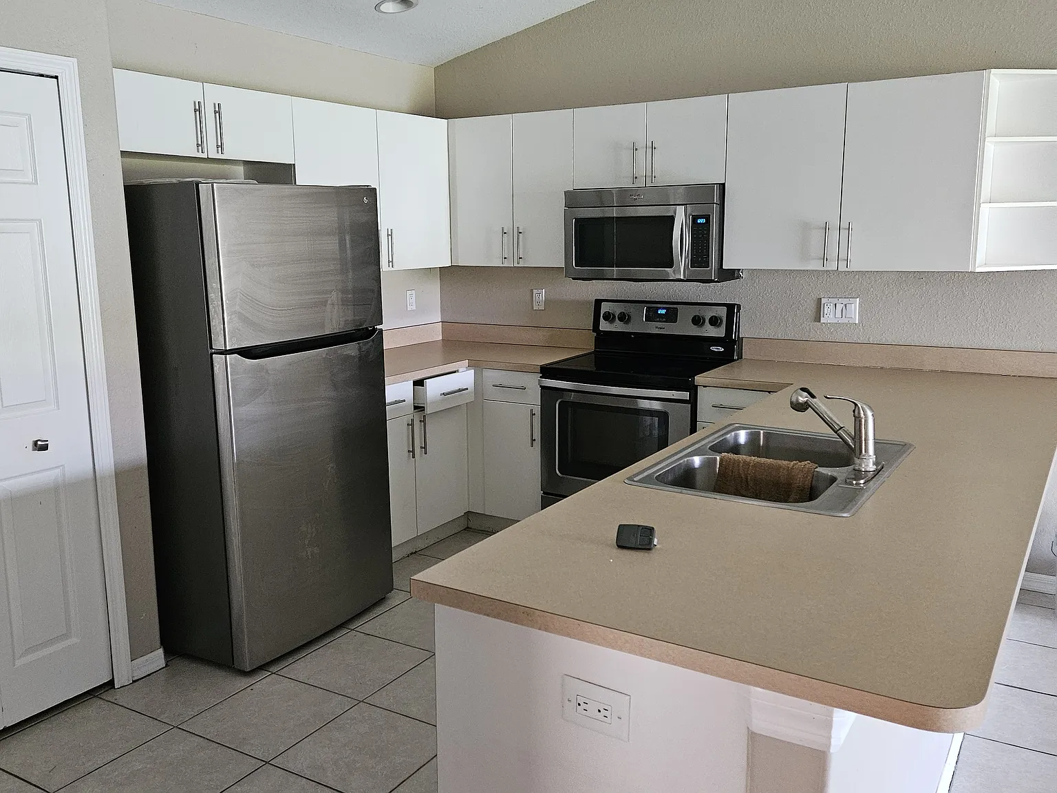 1 bed, 1330 sqft, $700 — Photo 4