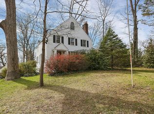 2832 Maple Ln, Fairfax, VA 22031