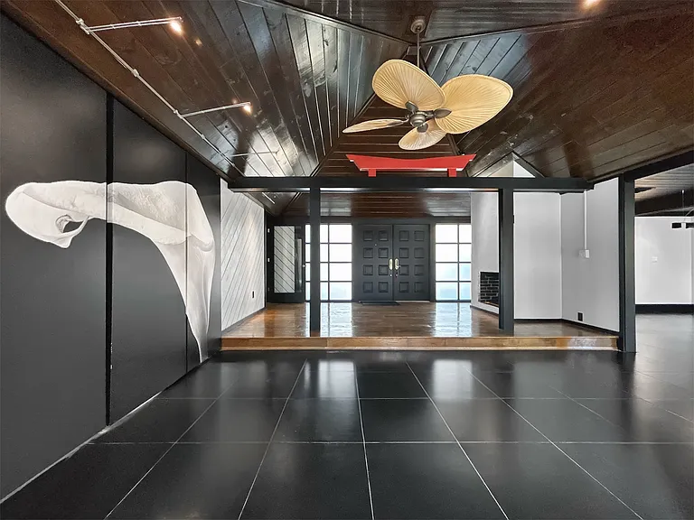 Living Area _ Entry View