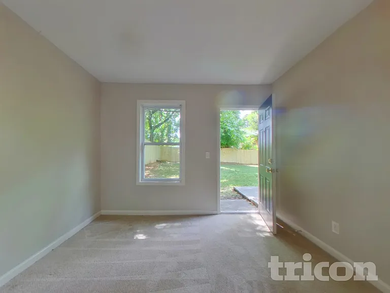 1145 Woodington Cir — Photo 16