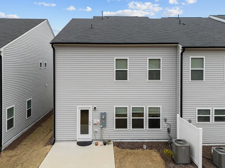 2108 Regal Dr — Photo 35