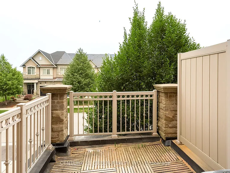 2427 Greenwich Dr — Photo 37