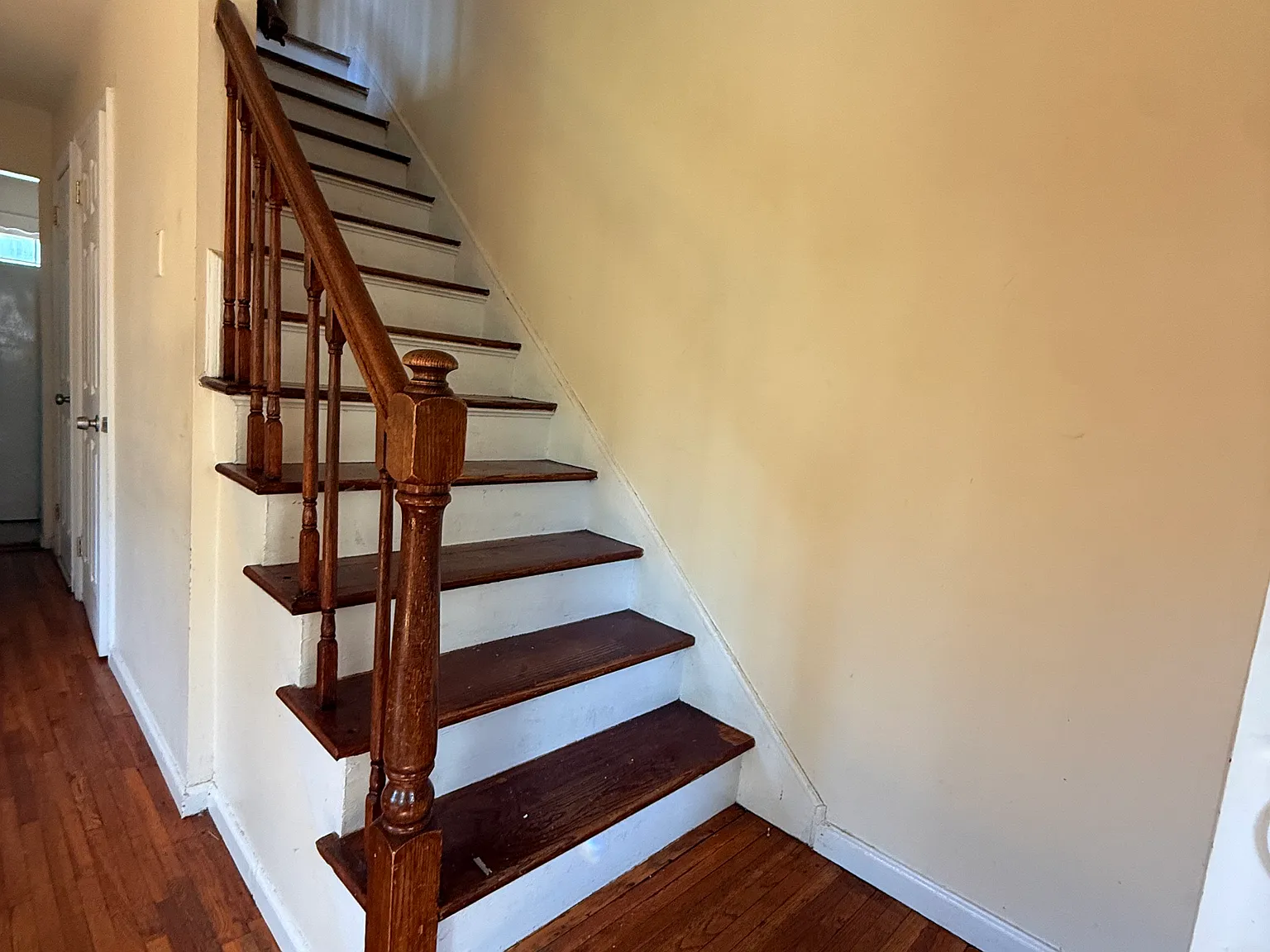 3 bed, 1.5 bath, 1000 sqft, $3,900 — Photo 2