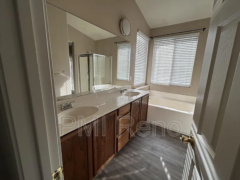 9000 Mahon Dr — Photo 12