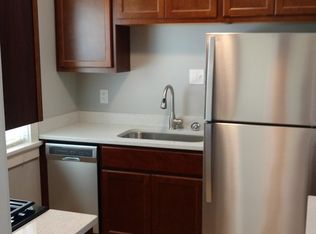 3287 S Kinnickinnic Ave #3, Milwaukee, WI 53207