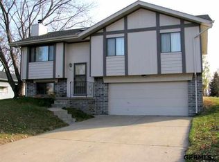 5011 Ernst St, Omaha, NE 68152