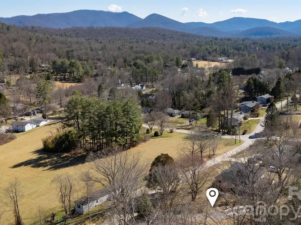 546 Old Haw Creek Rd, Asheville, NC 28805