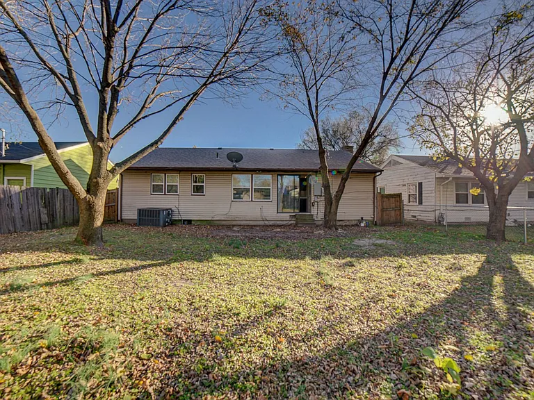 6703 E Queen St — Photo 9