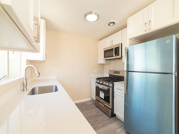 3rd image of 395 Palm Ave APT H