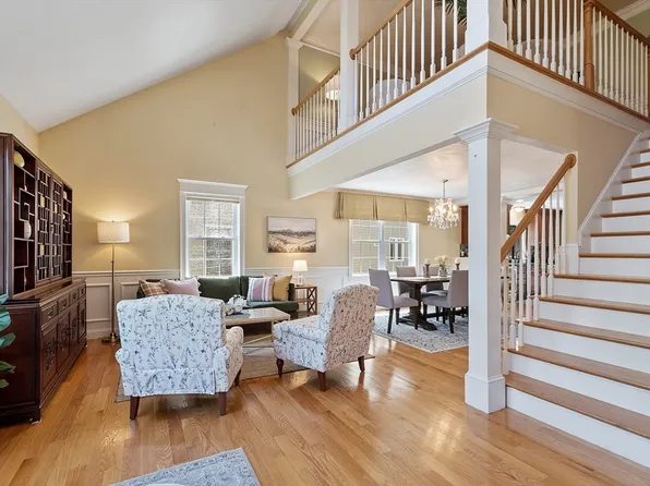 10 Ellsworth Village Rd #10, Acton, MA 01720