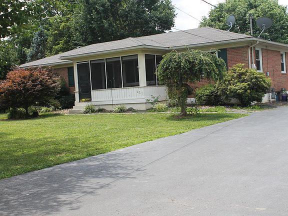 2nd image of 169 W Audubon Dr