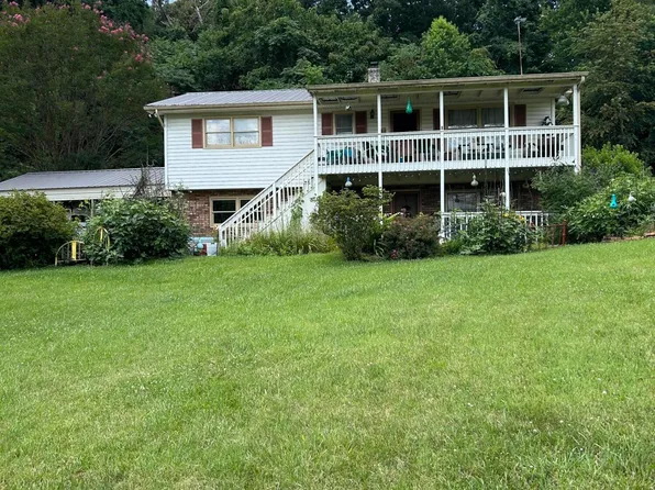 141 Honeysuckle Ave, Surgoinsville, TN 37873