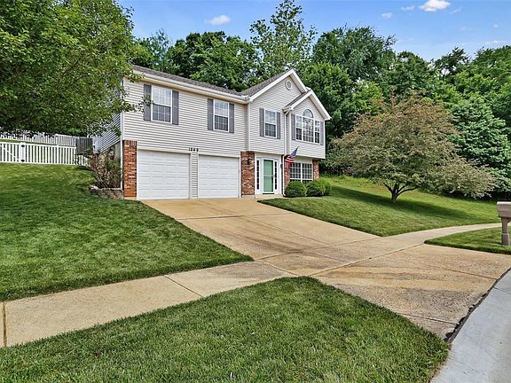 2nd image of 1849 Fox Pointe Dr