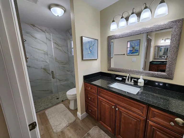 1750 Primrose Ln — Photo 17