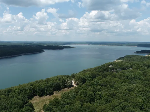 41 Lakeshore Rd, Protem, MO 65733