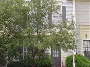 3079 McGrane Ct, Herndon, VA 20171