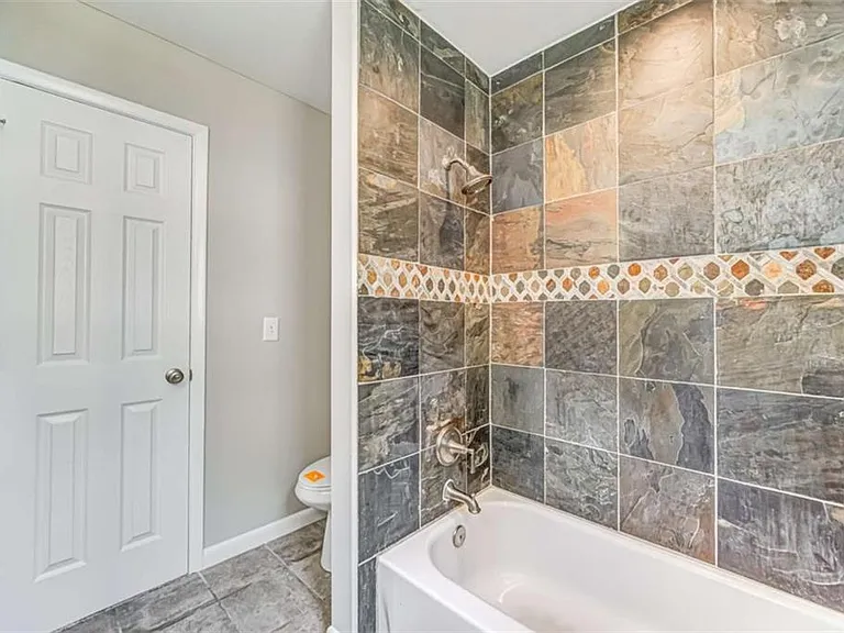 2218 Woodfern Dr — Photo 46