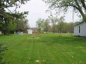 4th image of 1661 S County Road 400 E