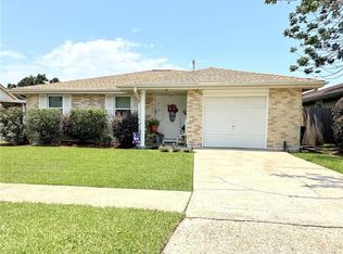 704 Spartan Ln, Kenner, LA 70065