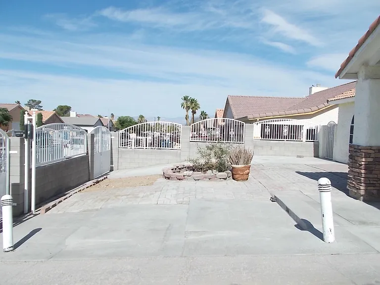 6080 E Desert Sun Dr — Photo 2