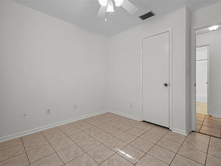 4219 NW 30th Ter — Photo 17