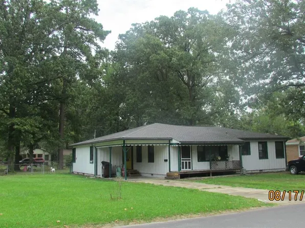 601 Maple St, Hamburg, AR 71646
