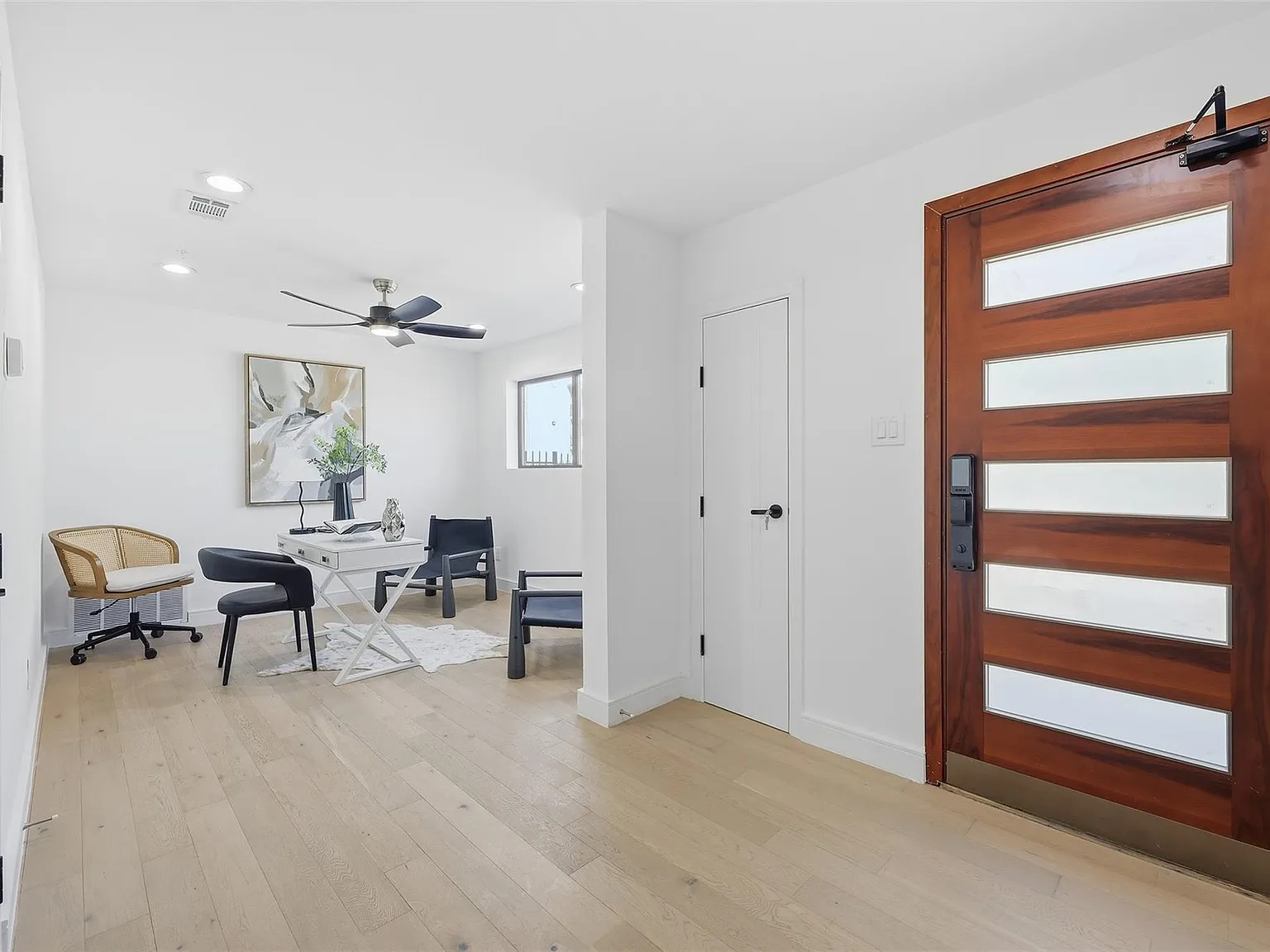 2 bed, 2.5 bath, 1740 sqft, $3,790 — Photo 2