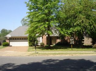 1007 Dove Hollow Dr, Cordova, TN 38018