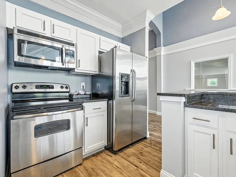 Riverchase Apartments — Photo 10