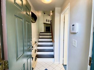 4004 S 158th St APT B, Tukwila, WA 98188