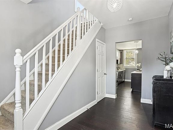4th image of 5327 West Ave