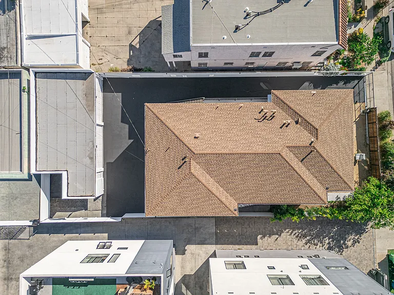 2046 S Burnside Ave — Photo 11