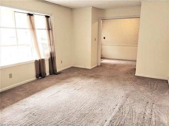 4th image of 5712 Lancelot Dr
