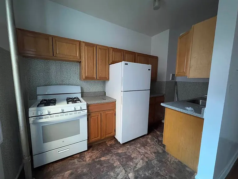 3017 Ocean Pkwy #B — Photo 4
