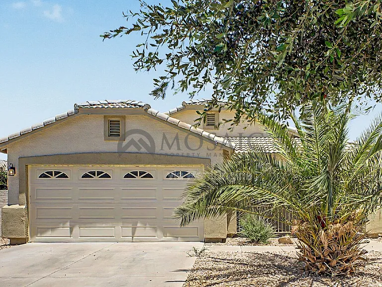 22360 E Via Del Rancho — Photo 2
