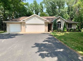 6245 Tielens Rd, Luxemburg, WI 54217