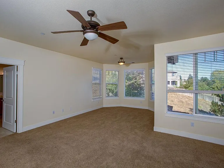 5 Dorenfeld Ct — Photo 16