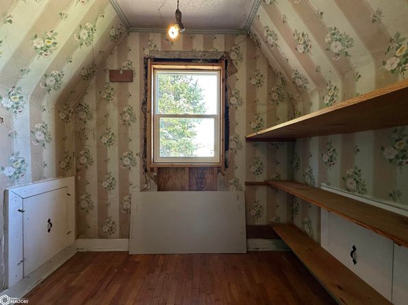 1701 Court Ave, Chariton, IA 50049