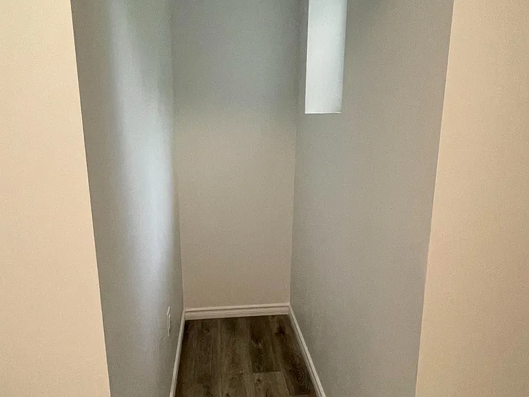 20 Davidson Ct #LOWER — Photo 3