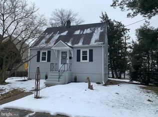 1060 Farragut Rd, Bellmawr, NJ 08031