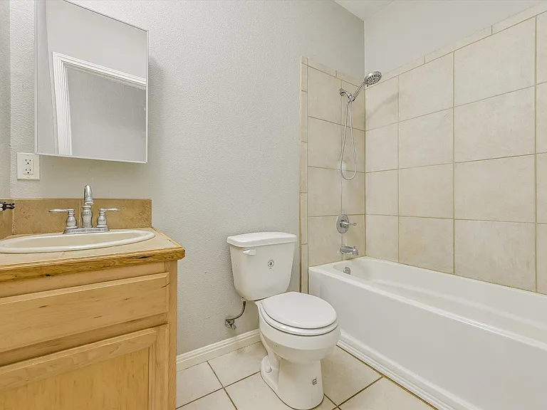 622 Dartmouth St — Photo 15