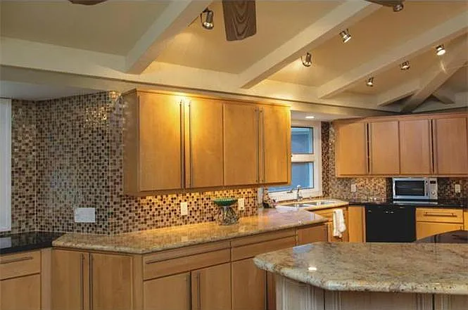 420 Sharwood Dr — Photo 6