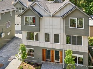 20315 14th Ave NE #B, Seattle, WA 98155