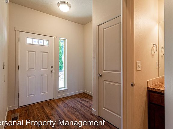 2nd image of 1404 NE 71st Dr