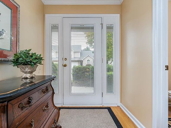 3rd image of 139 Westin Parc #17