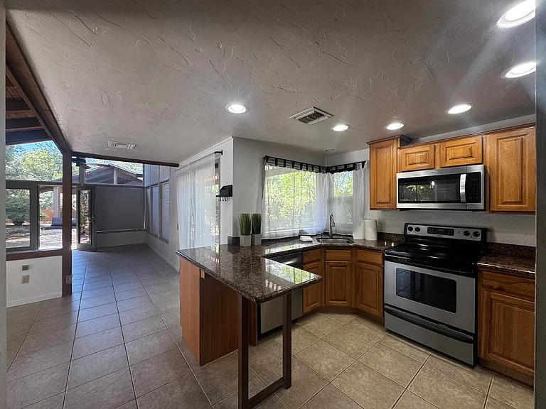 154 Sage Dr — Photo 9